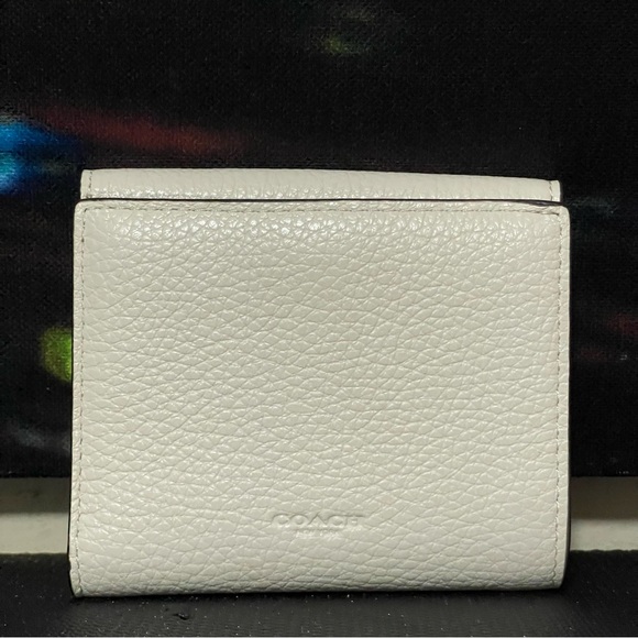 Coach Georgie Small Wallet In Signature Canvas - Picture 5 of 5